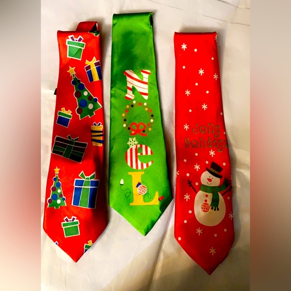 Other - Bundle of Three Christmas Tie🎄